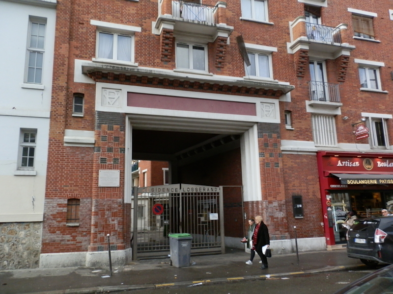 L’entrée du 156 rue Raymond-Losserand (en 2019). © Mémoire Vive