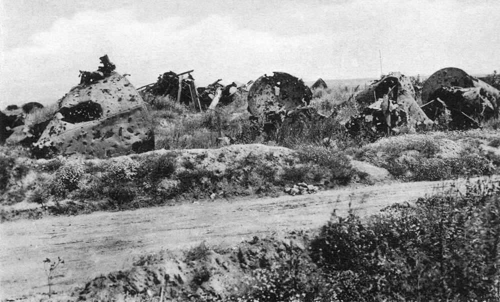 Aspect de la sucrerie de Cerny à l’issue de la guerre. Carte postale non datée, collection Mémoire Vive.