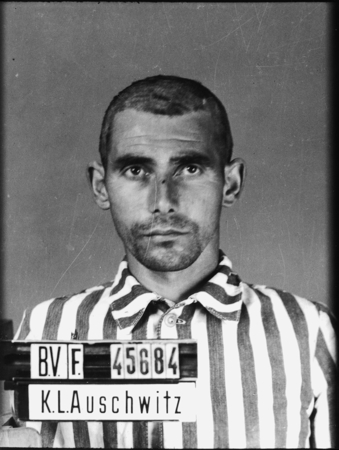 Auschwitz-I, le 8 juillet 1942. Musée d’État d’Auschwitz-Birkenau, Oświęcim, Pologne. Collection Mémoire Vive. Droits réservés.