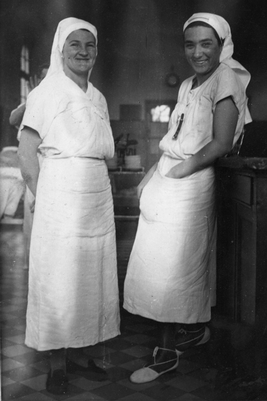 Maria “Josée” Alonso, photographie probablement prise à l’hôpital Tenon. Collection d’Yves Bitterolf, neveu par alliance de Jo Alfonso, frère de Maria.