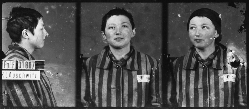 Photographiée à Auschwitz-I, le 3 février 1943. Musée d’État d’Auschwitz-Birkenau, Oświęcim, Pologne. Collection Mémoire Vive. Droits réservés.