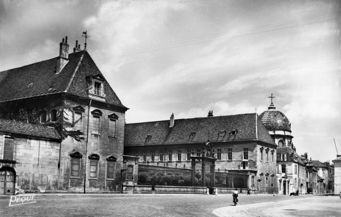 Besançon. L’hôpital Saint-Jacques. Carte postale non datée. Collection Mémoire Vive.