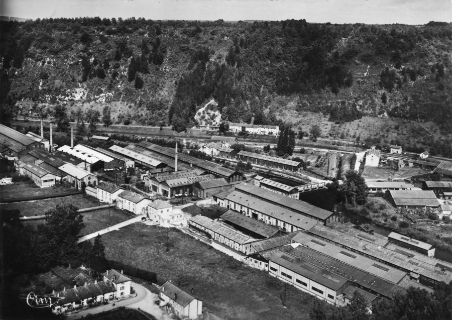Vecqueville près de Joinville. L’usine de Bussy dans un méandre de la Marne. Carte postale éditée après guerre. Coll. Mémoire Vive.