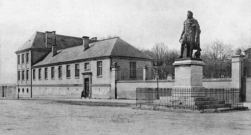 Caen. Le Petit Lycée. Carte postale éditée dans les années 1900. Collection Mémoire Vive.