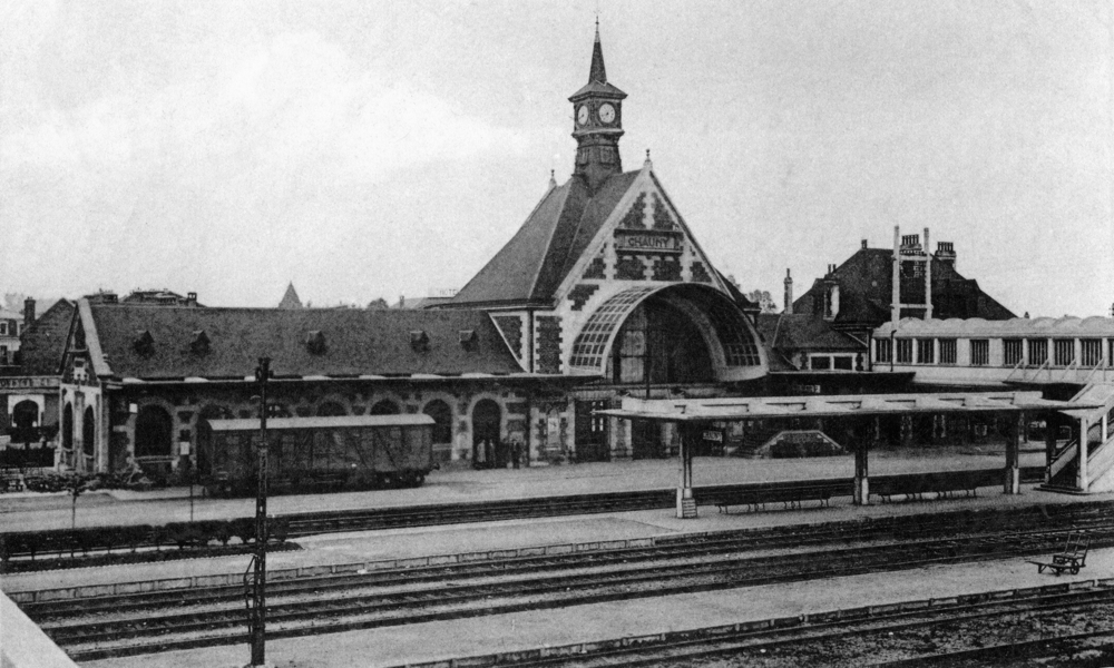 Chauny. La gare. Carte postale envoyée sous l’Occupation. Collection Mémoire Vive.