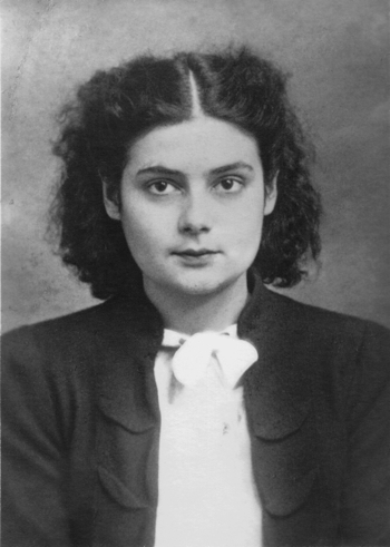 Madeleine Dissoubray avant son arrestation, photographie de studio. © Collection Annick Odru, D.R.