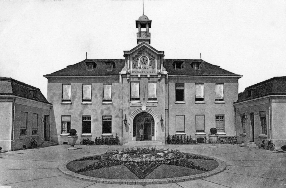 Drancy. La mairie. Carte postale oblitérée en 1932, collection Mémoire Vive.