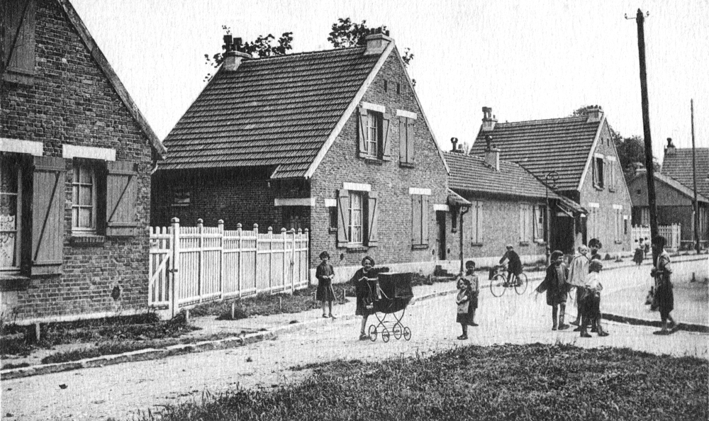La cité Jardin de Dugny vers 1933. Carte postale, collection Mémoire Vive.
