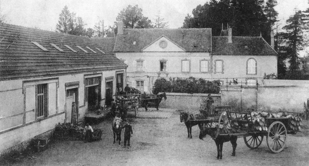Fontaine-Simon, la Laiterie des Patis. Carte postale voyagée en 1916. Collection Mémoire Vive.