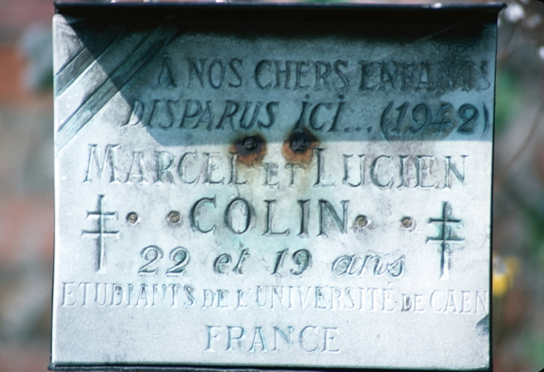 © Charles Platiau, droits réservés.