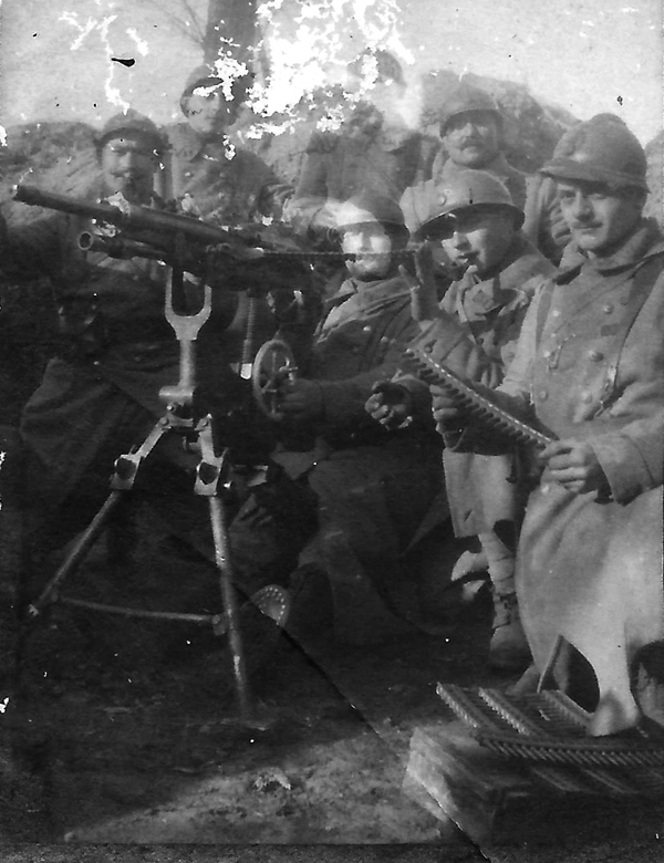 La compagnie de mitrailleurs de Joseph Gilles, probablement le premier soldat à droite. Collection Laurent Francin. D.R.