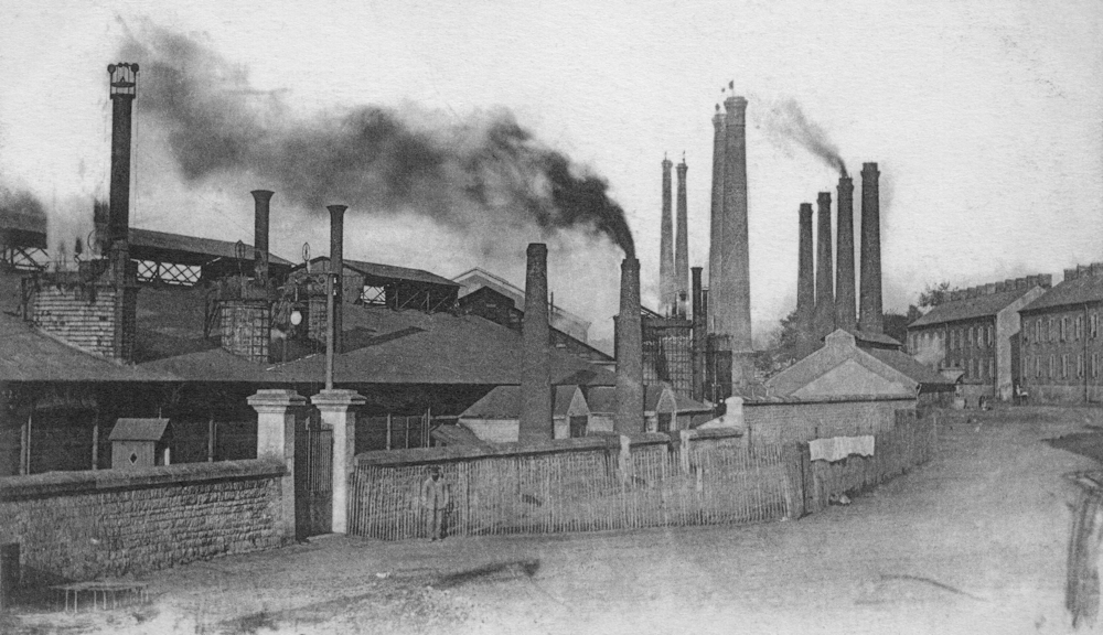 Guérigny, les Forges de la Chaussade. Carte postale “voyagée” en juillet 1916. Collection Mémoire Vive.