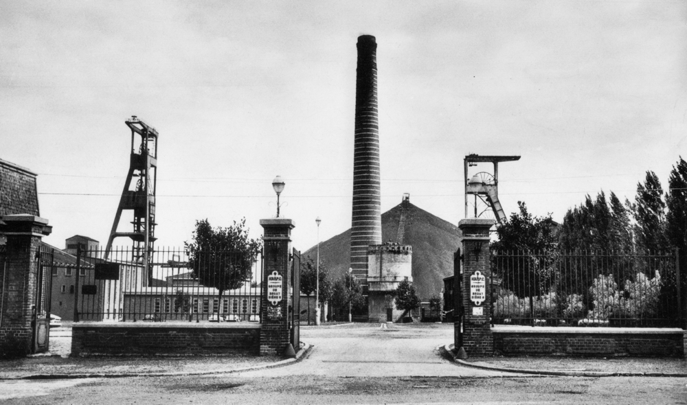 Haillicourt. Mines de Bruay, fosse n° 6. Carte postale non datée (années 1950-1960). Coll. Mémoire Vive.