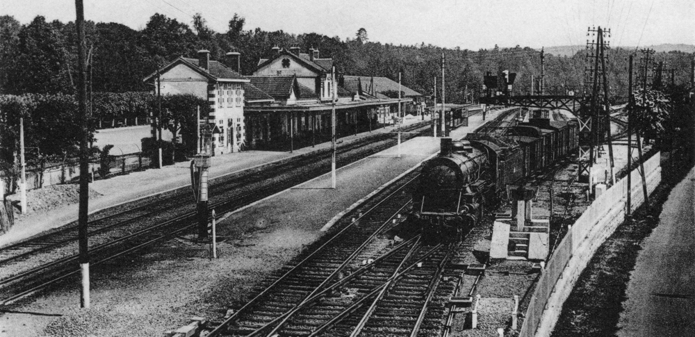 Joinville. La gare. Carte postale. Collection Mémoire Vive.