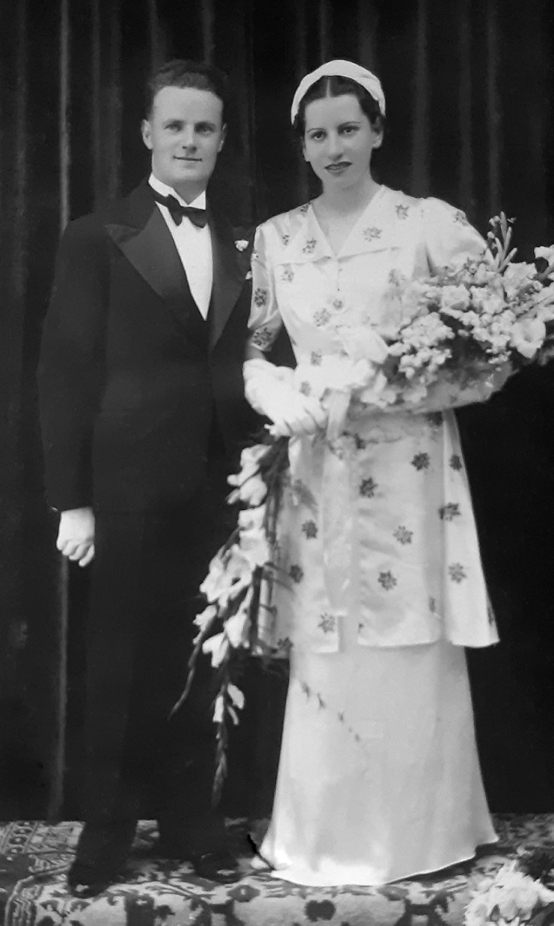Pierre et Émilienne, le jour de leur mariage. Droits réservés.