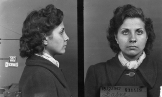 Photo anthropométrique prise le 15 décembre 1942 par le service de l’identité judiciaire. © Archives de la Préfecture de Police (APP), Paris.