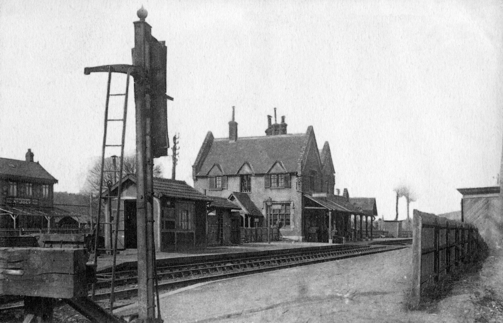Maromme, la gare dans les années 1900. Carte postale. Collection Mémoire Vive.