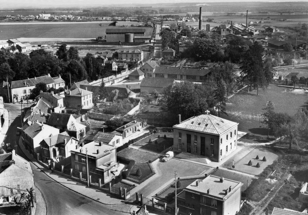 Mitry-Mory après guerre. Carte postale. Collection Mémoire Vive.