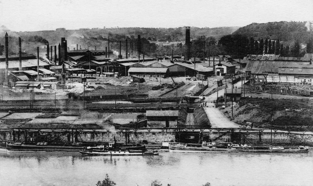 Les Forges de Montataires, sur les bords de l’Oise. Carte postale des années 1900. Coll. Mémoire Vive.