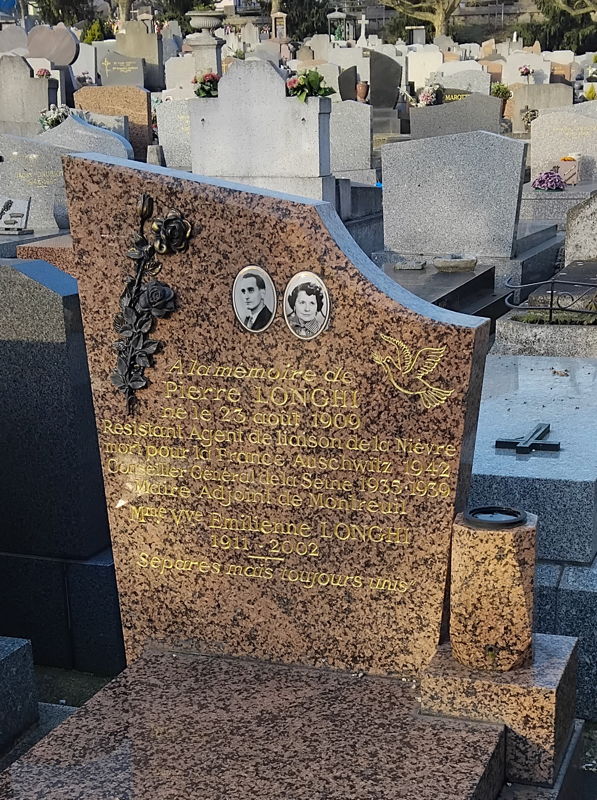 Dans le cimetière de Montreuil… Photo Julien Le Gros ©