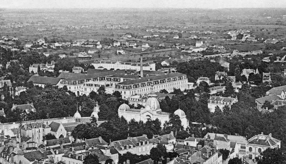 Orléans. La manufacture des tabacs dans les années 1900. Carte postale (extrait). Collection Mémoire Vive.