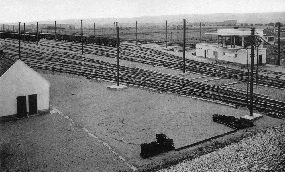 Perrigny-les-Dijon, le Triage. Carte postale “voyagée” après la guerre. Collection Mémoire Vive.