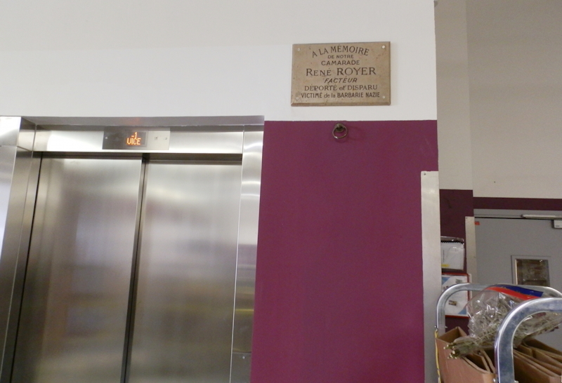 À l’intérieur du centre de tri, en février 2019… © Mémoire Vive