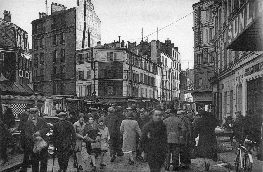 Puteaux, la place du marché dans les années 1930. Carte postale, collection Mémoire Vive.
