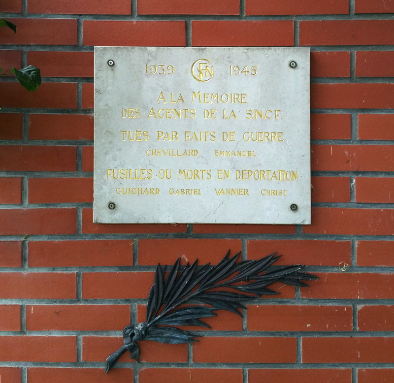 Dans la gare de Surdon… Photographie : Patrick Dauty. Octobre 2019.