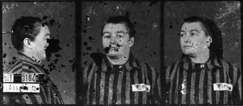 Photographiée à Auschwitz-I, le 3 février 1943. Musée d’État d’Auschwitz-Birkenau, Oświęcim, Pologne. Collection Mémoire Vive. Droits réservés.