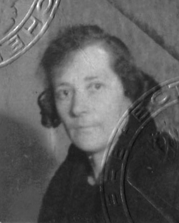 Thérèse Vieuge, photo de son passeport. © Collection Dominique Martin. Droits réservés.